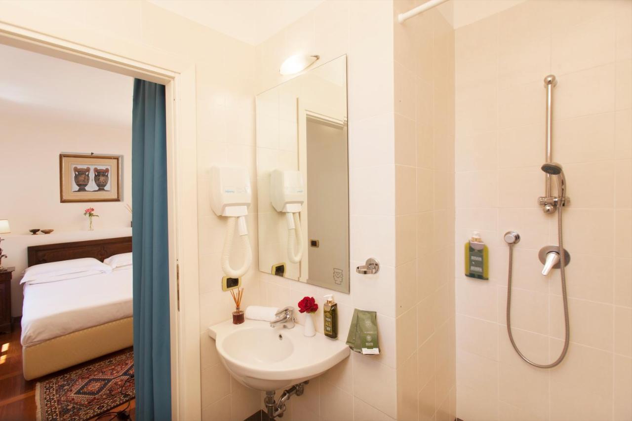 Hotel Scilla Сована Экстерьер фото