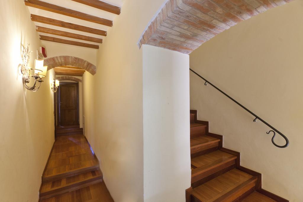 Hotel Scilla Сована Экстерьер фото