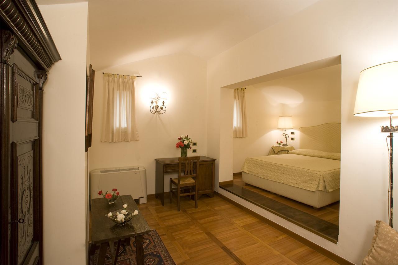 Hotel Scilla Сована Экстерьер фото