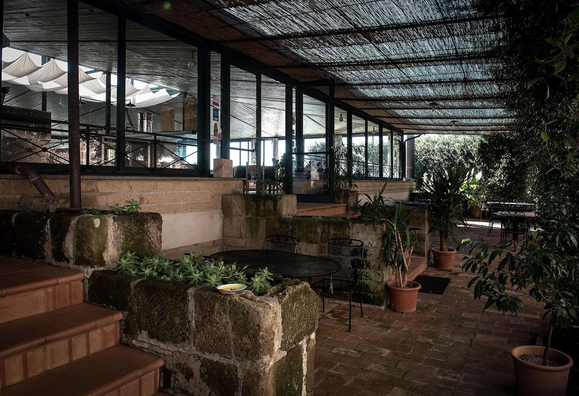 Hotel Scilla Сована Экстерьер фото