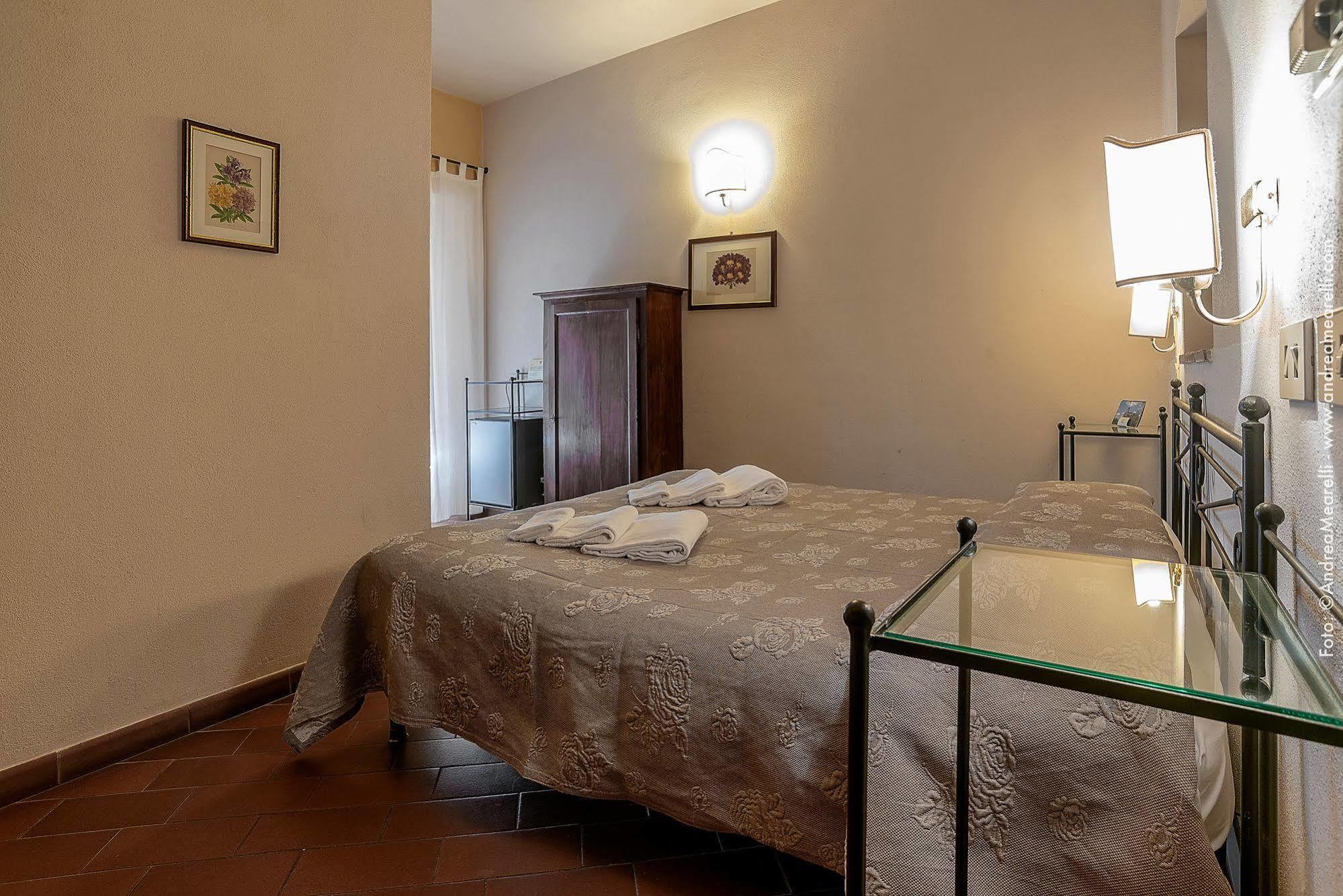 Hotel Scilla Сована Экстерьер фото