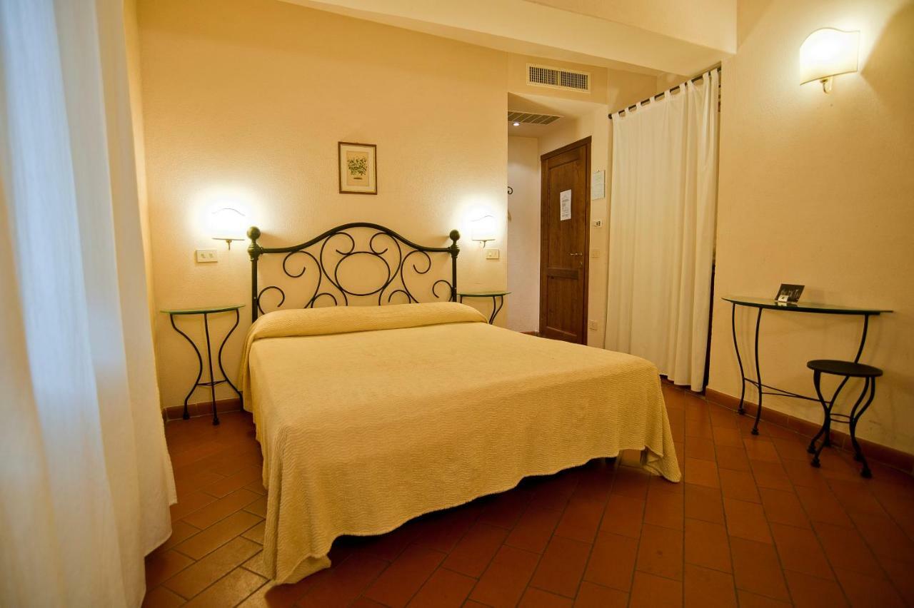 Hotel Scilla Сована Экстерьер фото